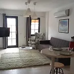 Marina Sahil 아파트호텔 Çeşme