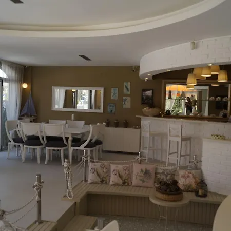 Marina Sahil Aparthotel Cesme